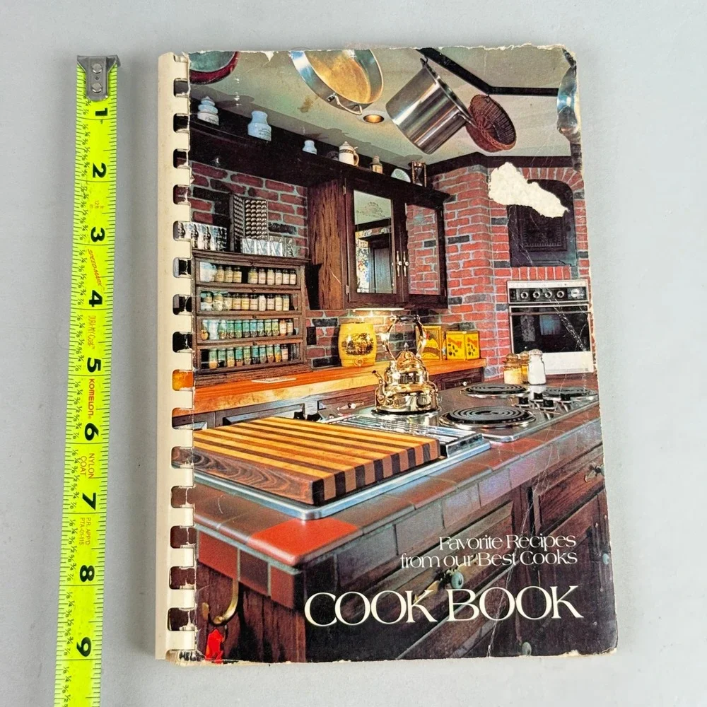 Vintage Favorite Recipes from Our Best Cooks Cookbook Plastic Comb Bound 1980's